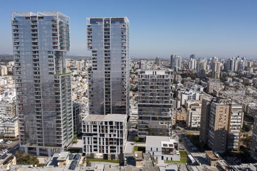 אילת 22-28, חולון